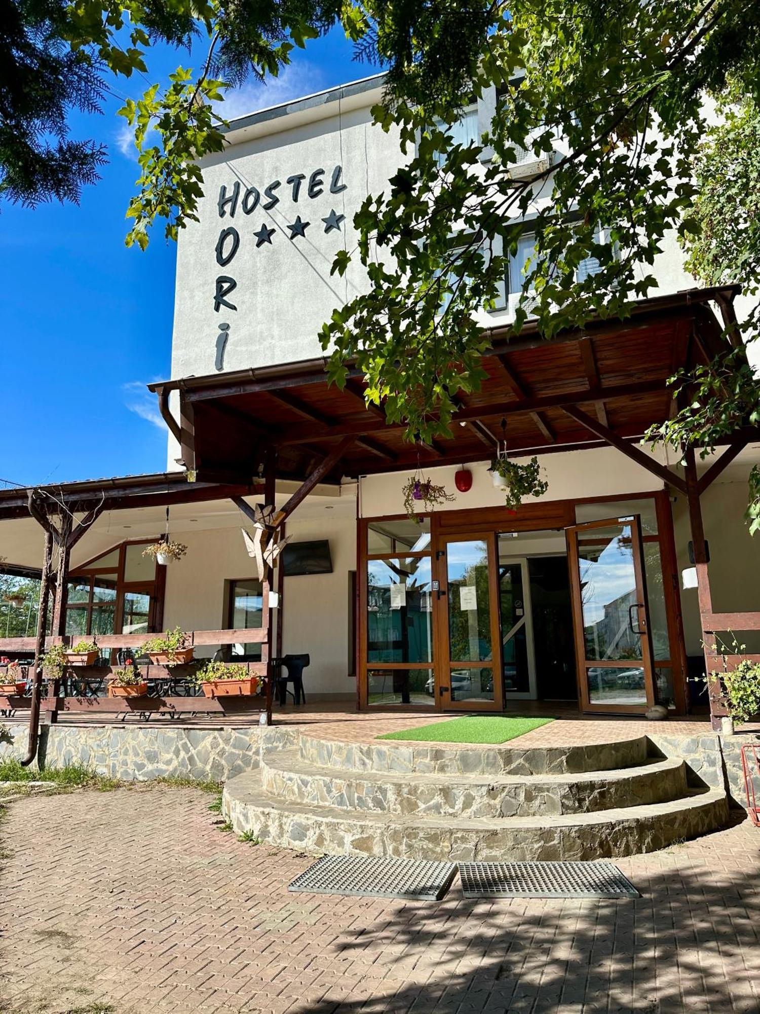 Hostel Horia Plopeni Ngoại thất bức ảnh