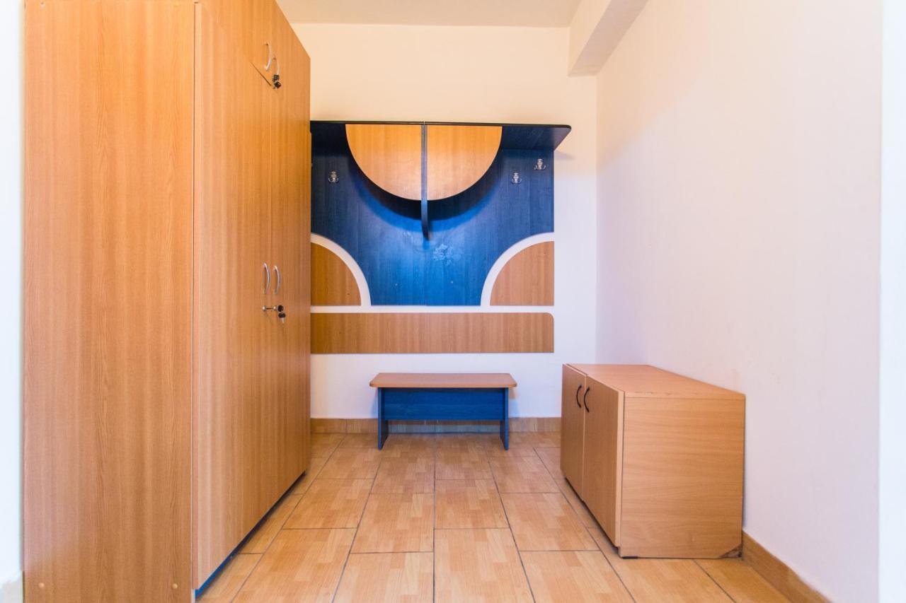 Hostel Horia Plopeni Ngoại thất bức ảnh