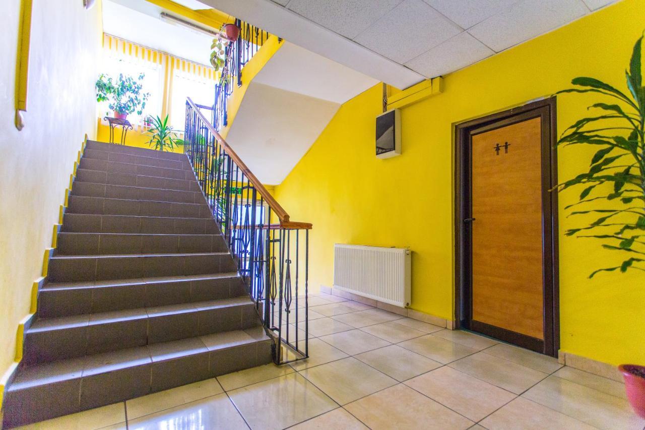 Hostel Horia Plopeni Ngoại thất bức ảnh
