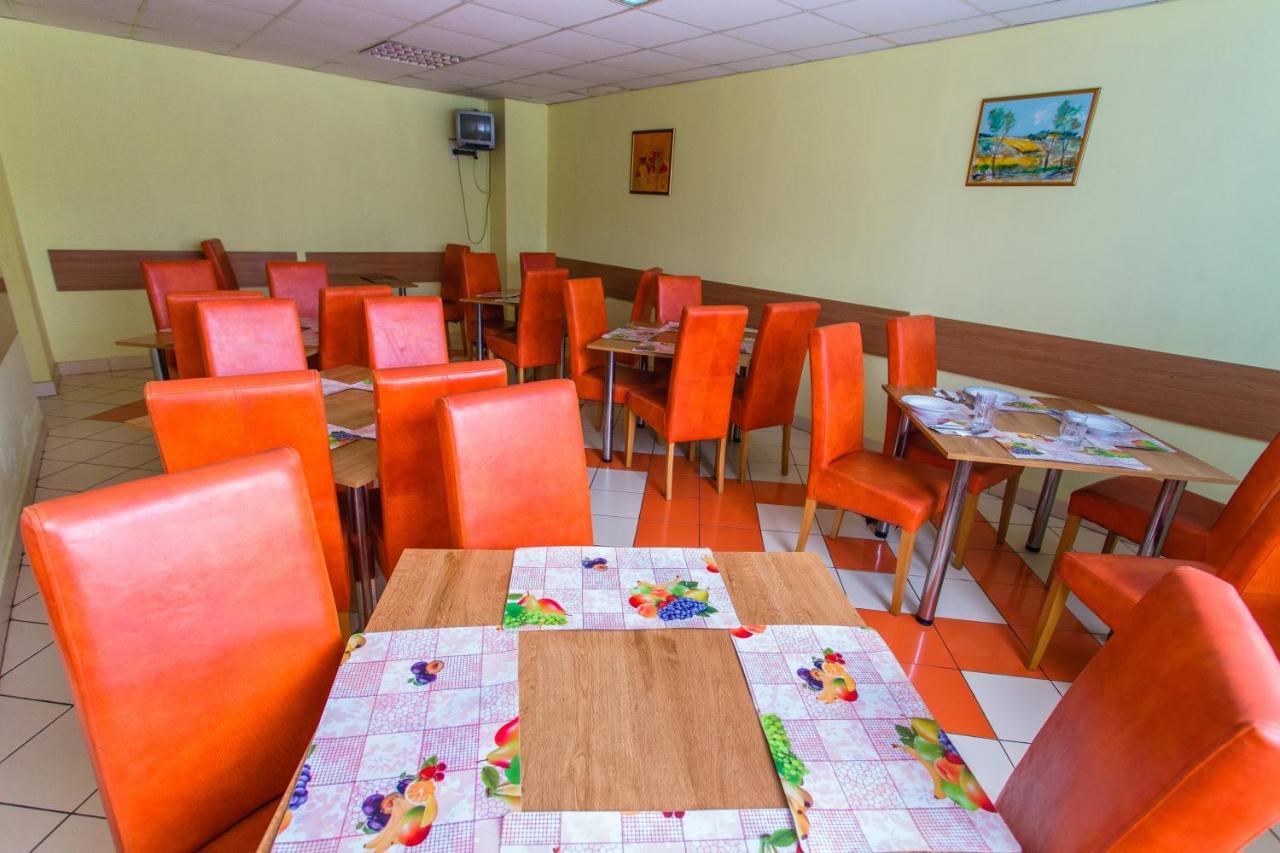 Hostel Horia Plopeni Ngoại thất bức ảnh